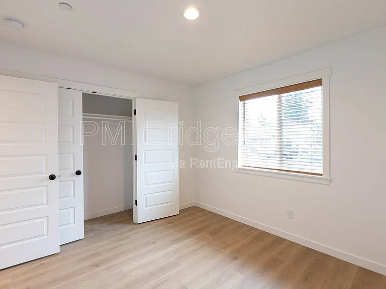 6506 SE 63rd Ave — Photo 17