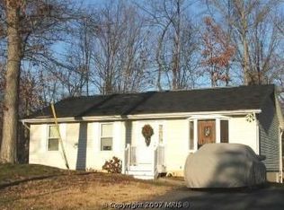428 Clubhouse Dr, Lusby, MD 20657
