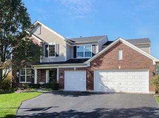 135 S Commonwealth Dr, Bolingbrook, IL 60440