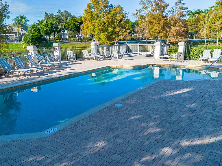 5610 Cape Harbour Dr #201 — Photo 37