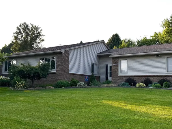 3420 Luanne Dr, Commerce Township, MI 48382