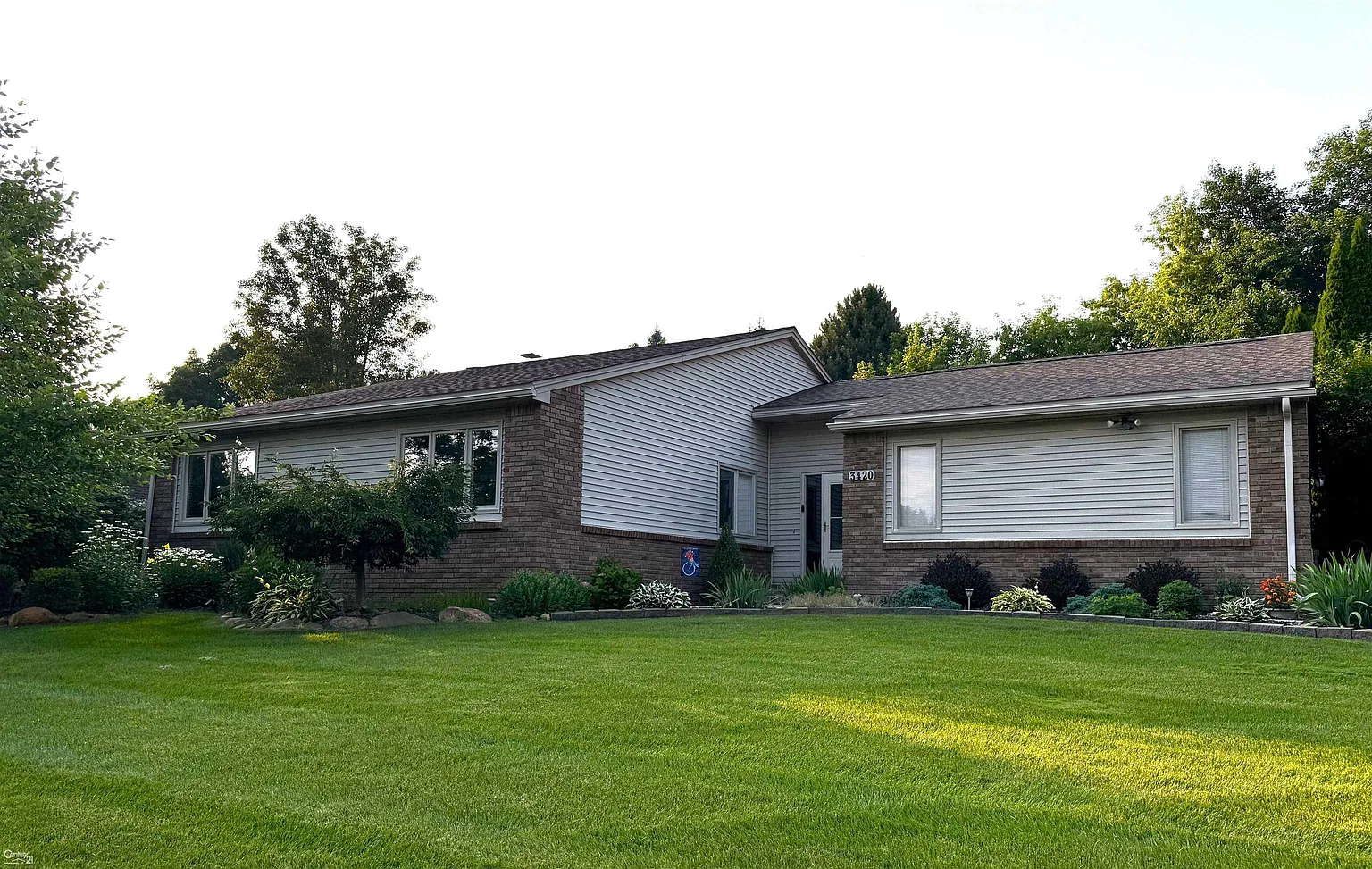 3420 Luanne Dr photo 1