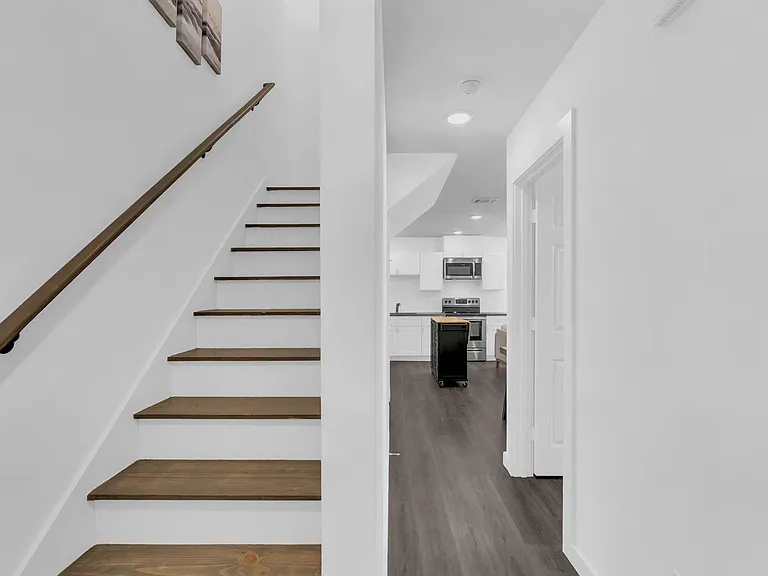 8124 Sterlingshire St #A — Photo 23