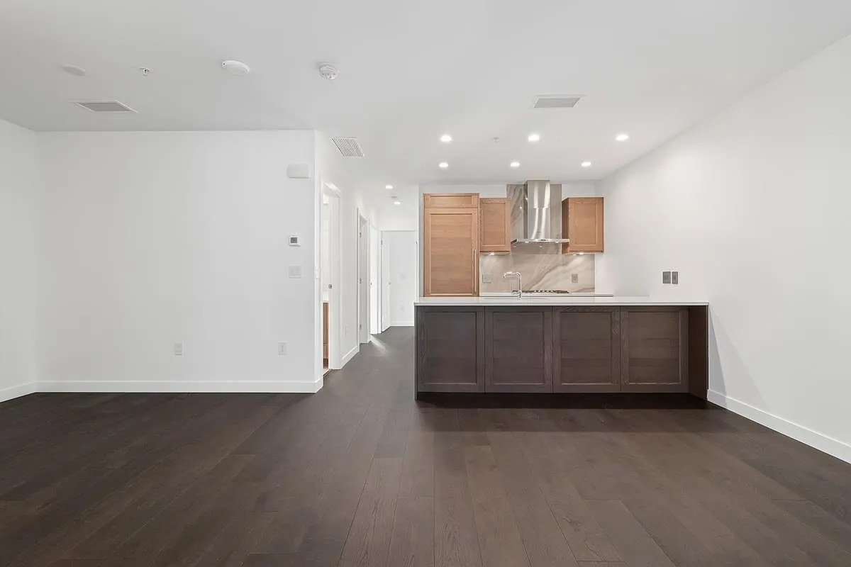 2 bed, 850 sqft, $3,650 — Photo 3