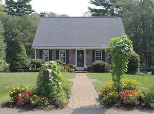 9 Country Club Cir, Pembroke, MA 02359