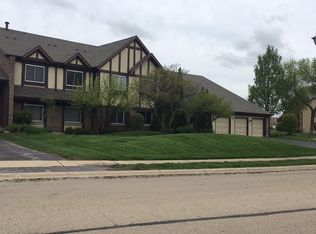 406 Ramblewood Dr #5C, Glen Ellyn, IL 60137