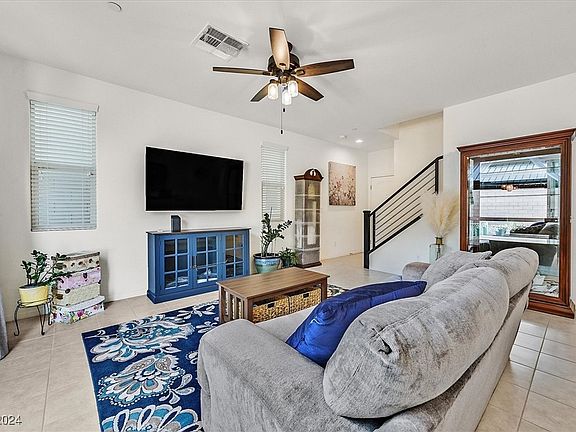 5th image of 401 Cadence Vista Dr