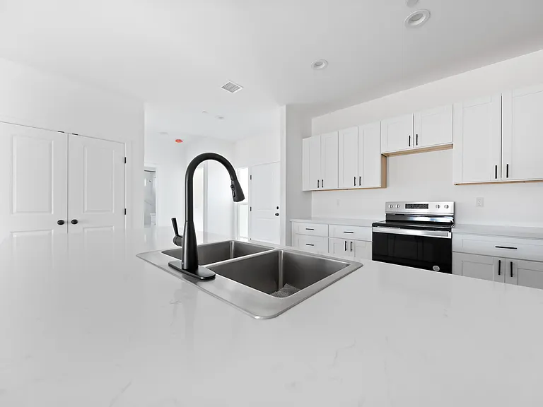 3878 Hilton Ave — Photo 5