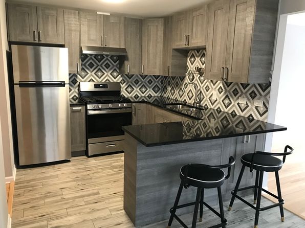 10425 S Keating Ave APT 3N, Oak Lawn, IL 60453 – 2-bedroom rental in Oak Lawn