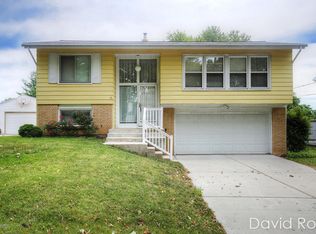 1112 Worcester Dr NE, Grand Rapids, MI 49505