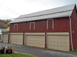 315 W Franklin St, Slatington, PA 18080