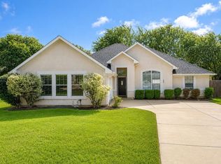500 Hidden Meadow Ct, Desoto, TX 75115