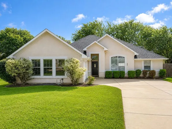500 Hidden Meadow Ct, Desoto, TX 75115