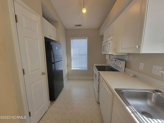 3rd image of 105 Moses Griffin Ln