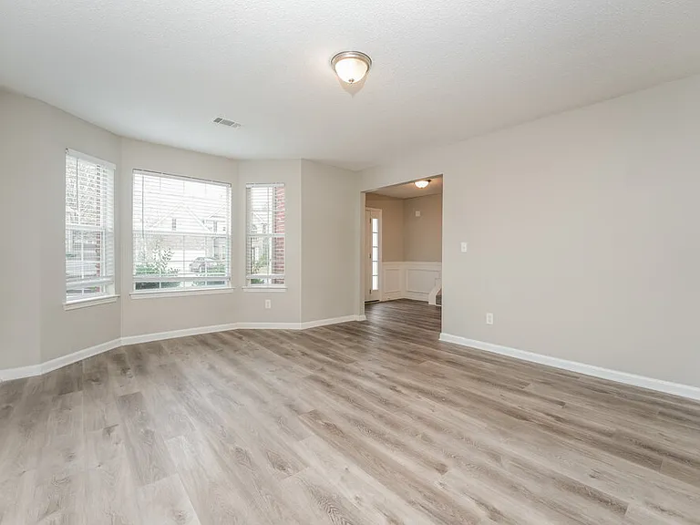 1452 Shelnut Ct — Photo 9