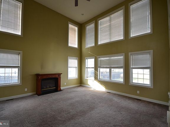4th image of 105 Sonoma Ct
