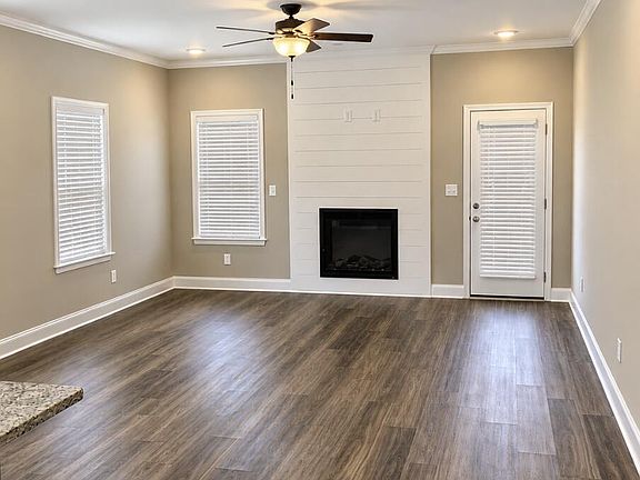 5th image of 246 Andrews Ln