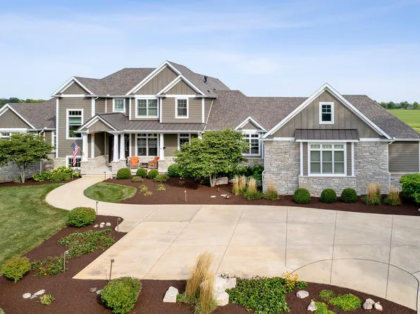 2191 Wagon Trail Rd, White Heath, IL 61884