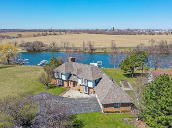 2134 Blue Heron DRIVE, Delavan, WI 53115