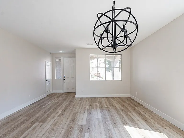 8487 Cobble Village Ct — Photo 7
