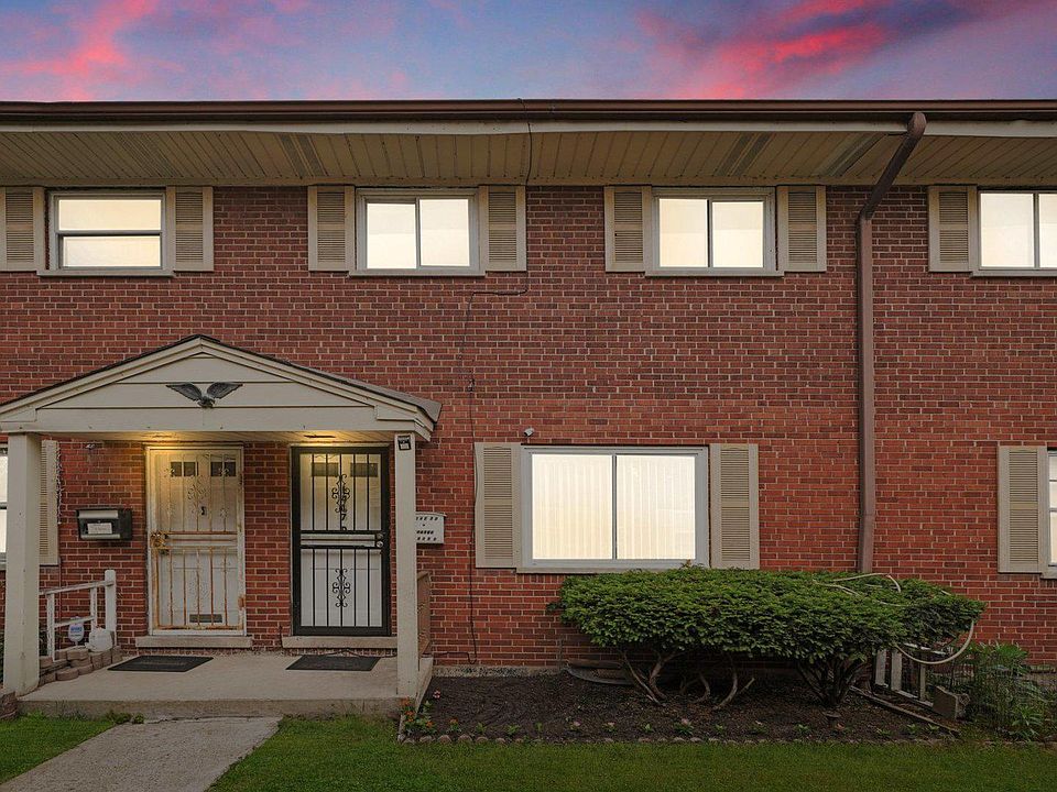 1st image of 1417 W Touhy Ave APT D