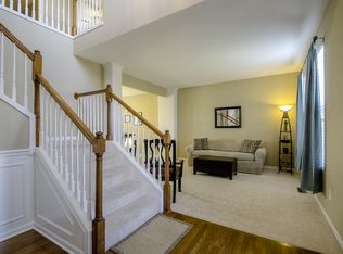 8819 Sunray Dr, Shawnee, KS 66227