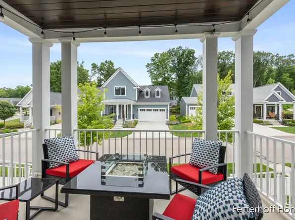 645 Greenslate Dr SE, Ada, MI 49301