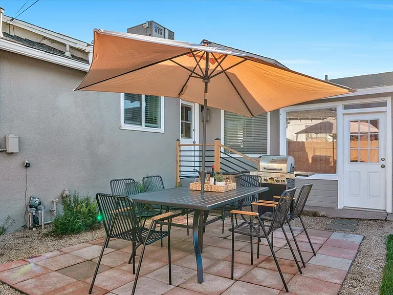 842 W Pine Ave — Photo 32