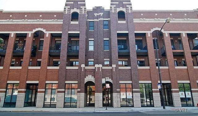 1st image of 2905 N Halsted Ave #302