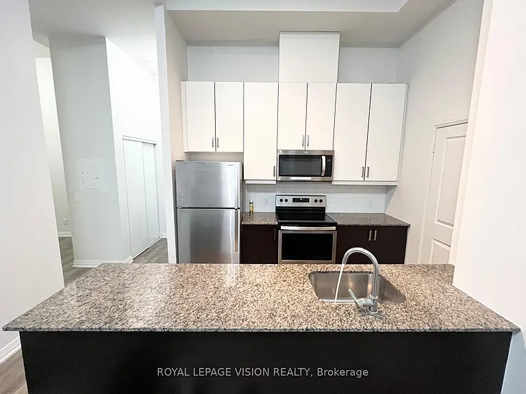 30 Meadowglen Pl #2804 — Photo 6