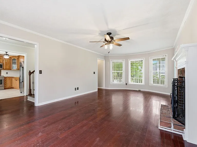 6824 Saint Julian Way — Photo 8