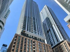 8 Widmer St
