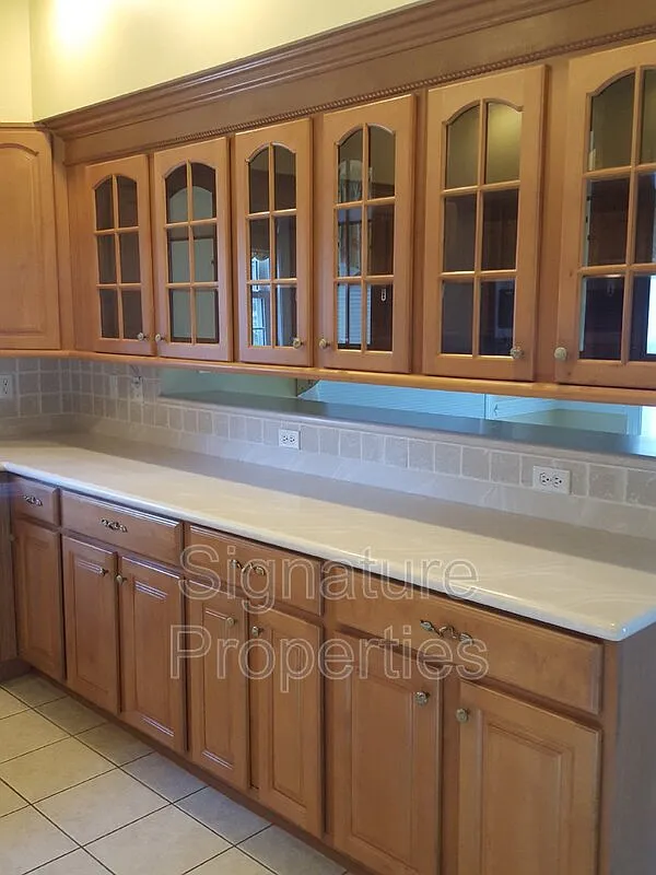 6 bed, 3.5 bath, 3165 sqft, $3,700 — Photo 4