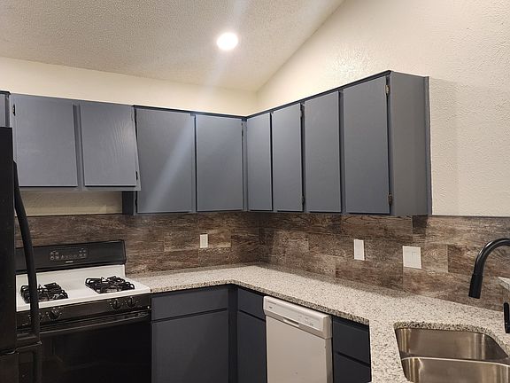 5th image of 2610 Garrettson Dr #A