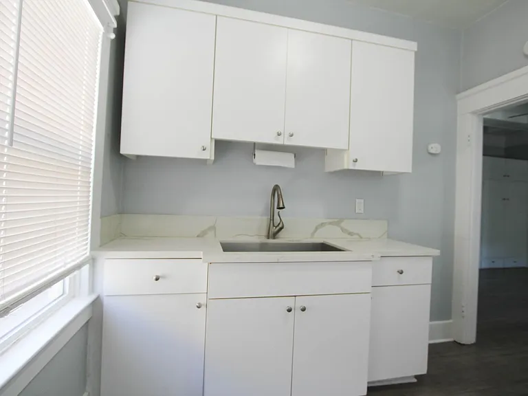 1153 E Appleton St — Photo 6