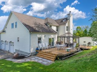 3 Brecia Ct, Lafayette, NJ 07848