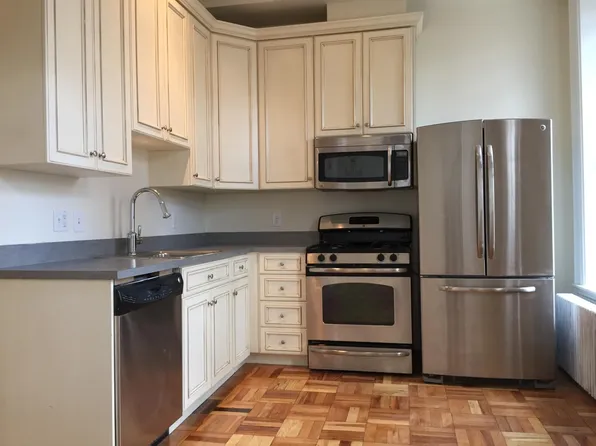 29 Newton St, Brighton, MA 02135