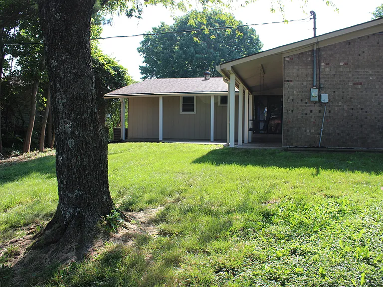 3193 Carriage Ln — Photo 21