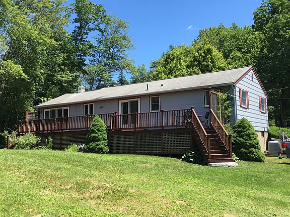 Rear of house large back yard