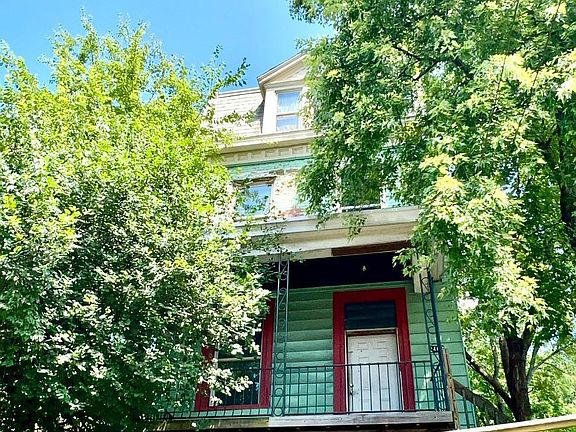 2nd image of 2462 W McMicken Ave