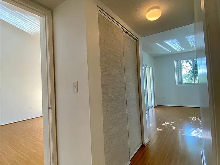 2400 S University Dr #324 — Photo 4