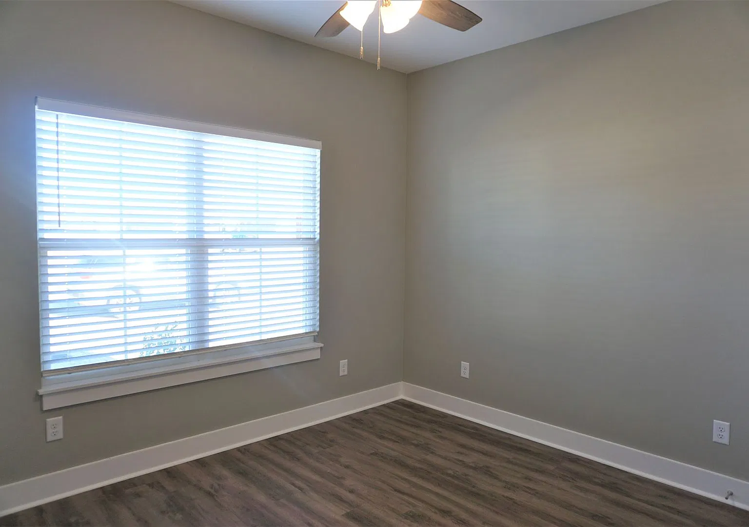 3 Bedroom, 2 Bath Home in Valley View — Photo 4
