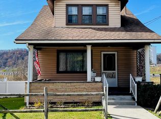2033 Marshall St, Benwood, WV 26031