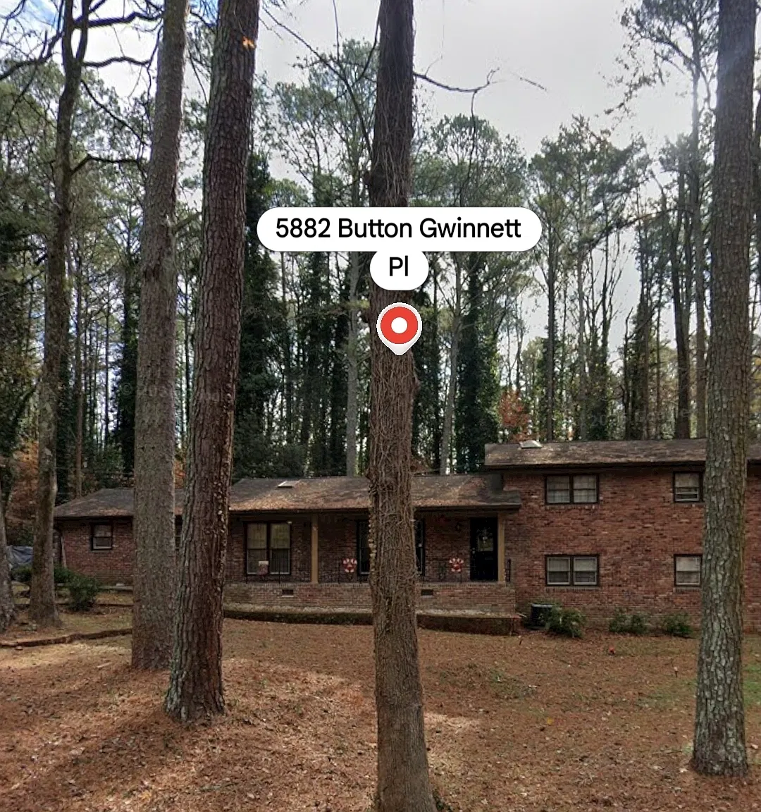 Button Gwinnett Pl, Norcross — Photo 2