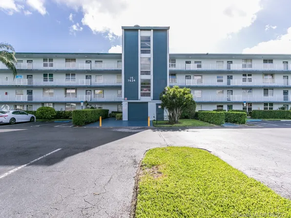 7624 NW 18th St APT 401, Margate, FL 33063