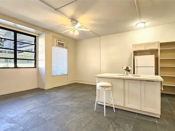 445 Kaiolu St APT 104, Honolulu, HI 96815