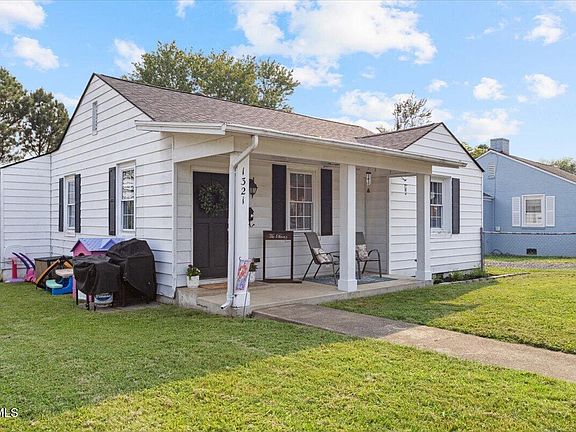 3rd image of 1321 Magnolia Ave