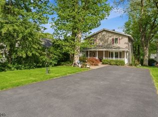 32 W Lakeview Trl, Jefferson Twp., NJ 07885