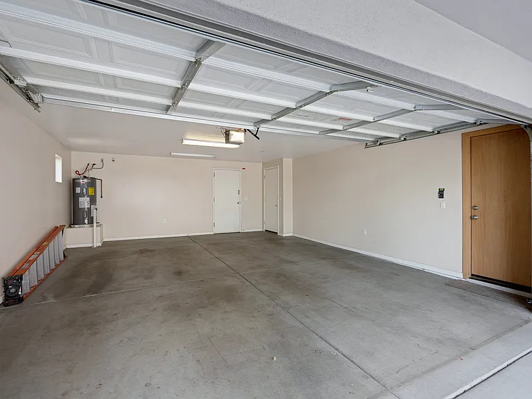 4747 E Culver St — Photo 5