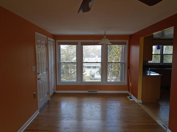 5th image of 309 Southfield Dr